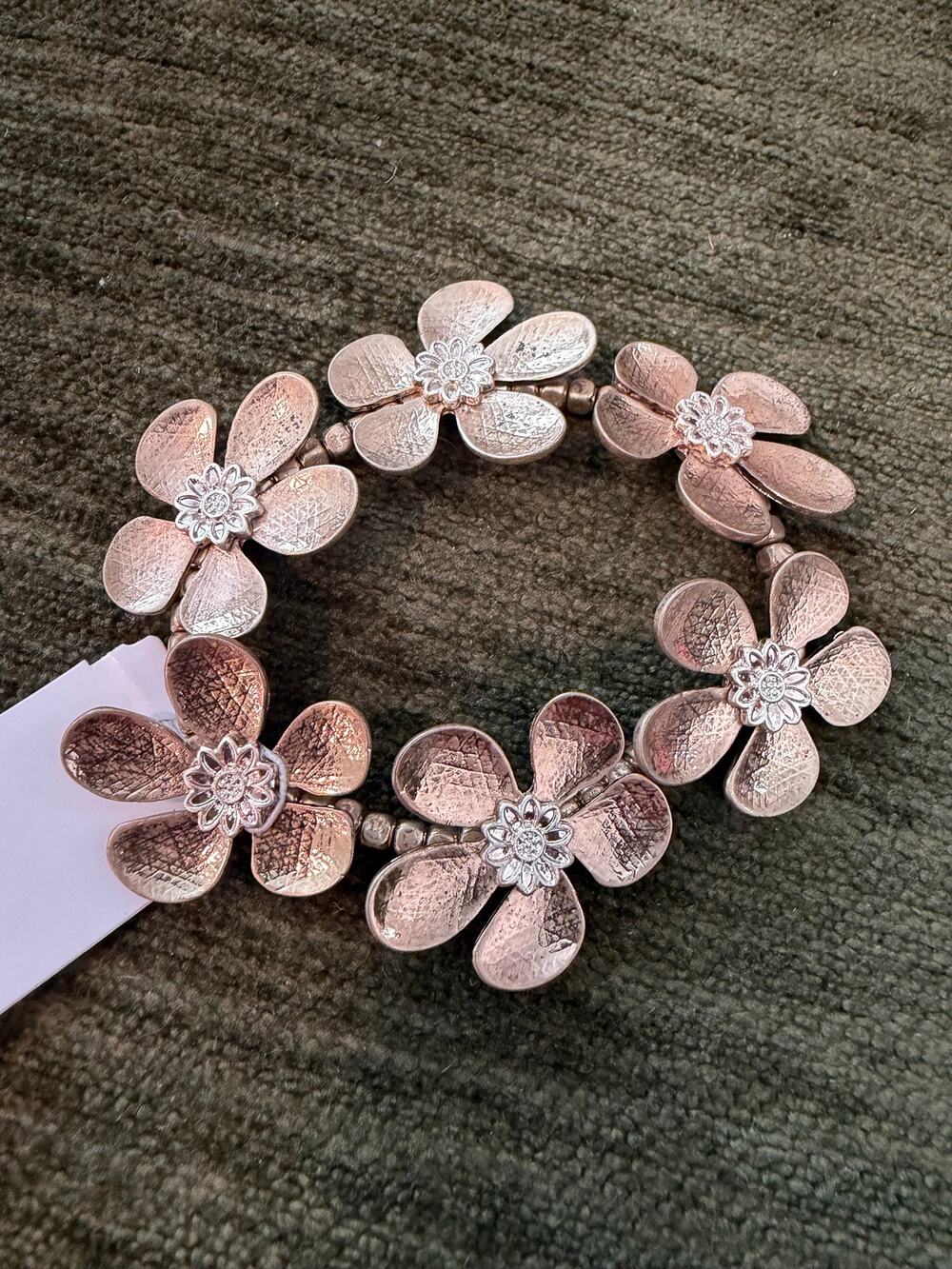 NWT Erica Lyons gold tone floral stretch bracelet